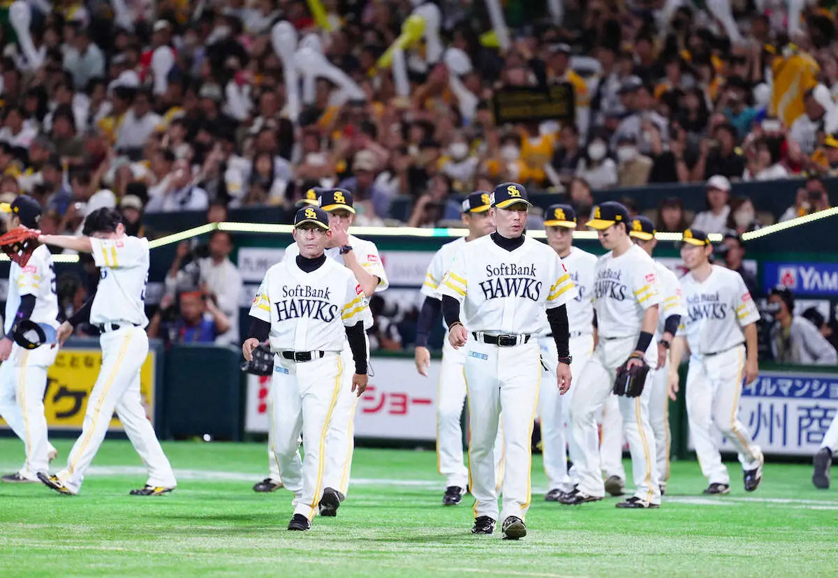 【画像・写真】ソフトバンク・小久保監督「驚異的な回復」決勝1号2ランと近藤健介の暴れっぷりに脱帽