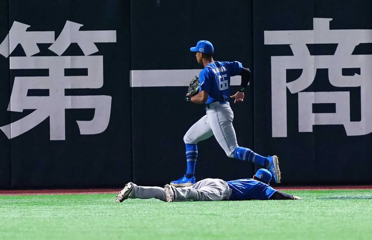 【画像・写真】ソフトバンク・山川が3試合連続タイムリー！CS打率・667と絶好調　近藤も続いて初回に2点先取