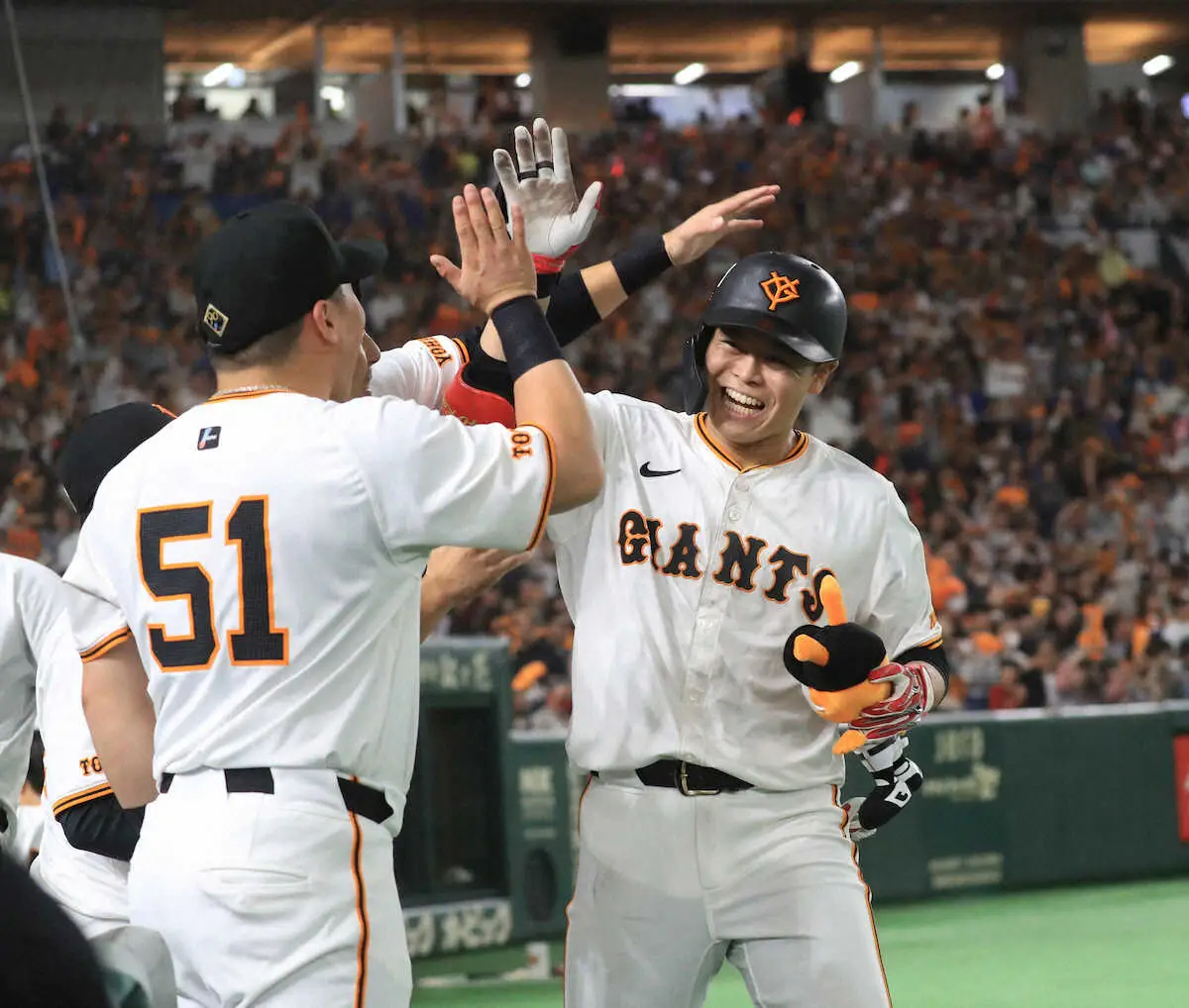 【画像・写真】巨人が逆王手！　3連敗後の2連勝　中山のプロ初本塁打が決勝点　好守も連発　1―0で守り勝った