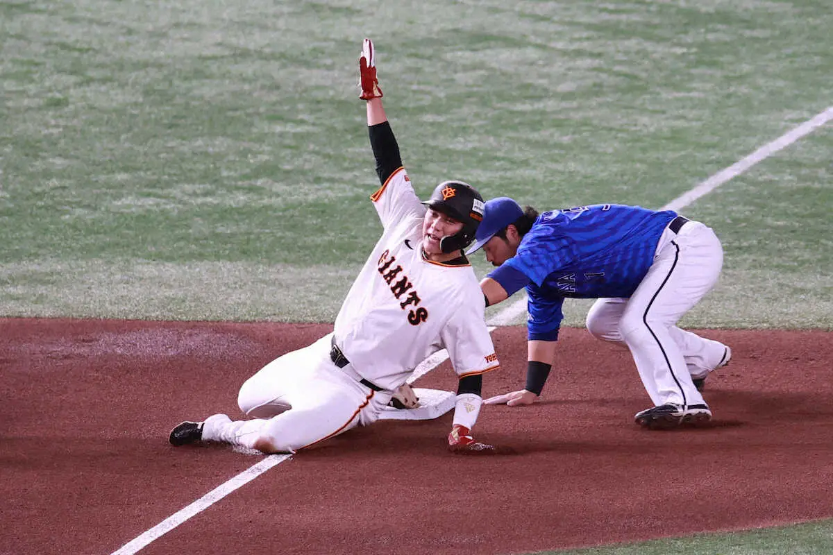 【画像・写真】巨人・坂本　この日も見せた魂の激走　CSで打率.353も無念の終戦「悔しいです。負けは負けなので」