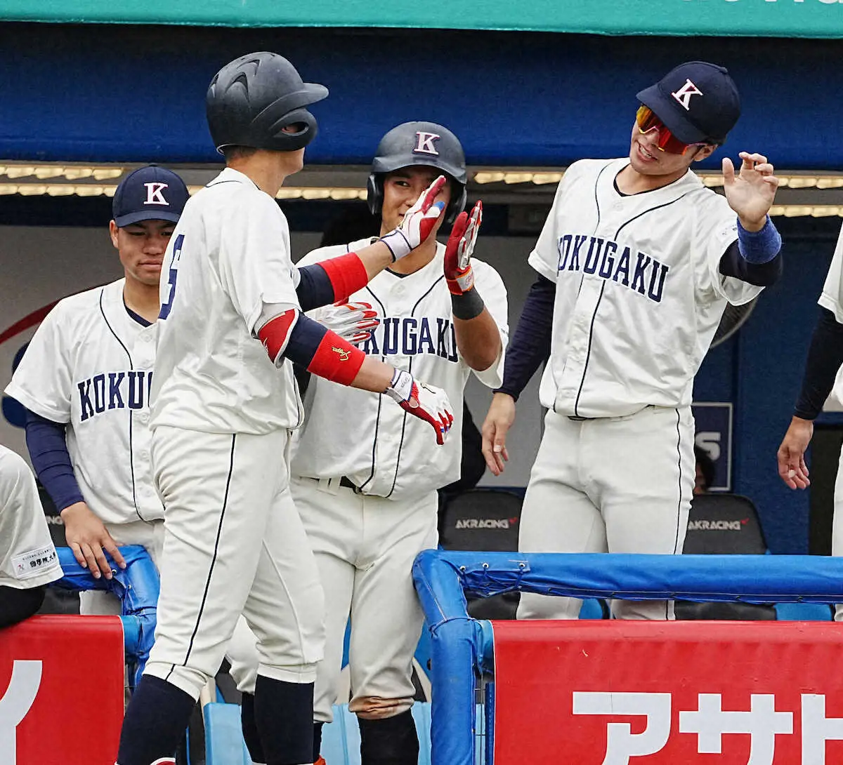 【画像・写真】国学院大が5連勝で優勝へ望みつなぐ　ドラフト候補・柳舘憲吾はリーグトップの3号ソロ含む3安打