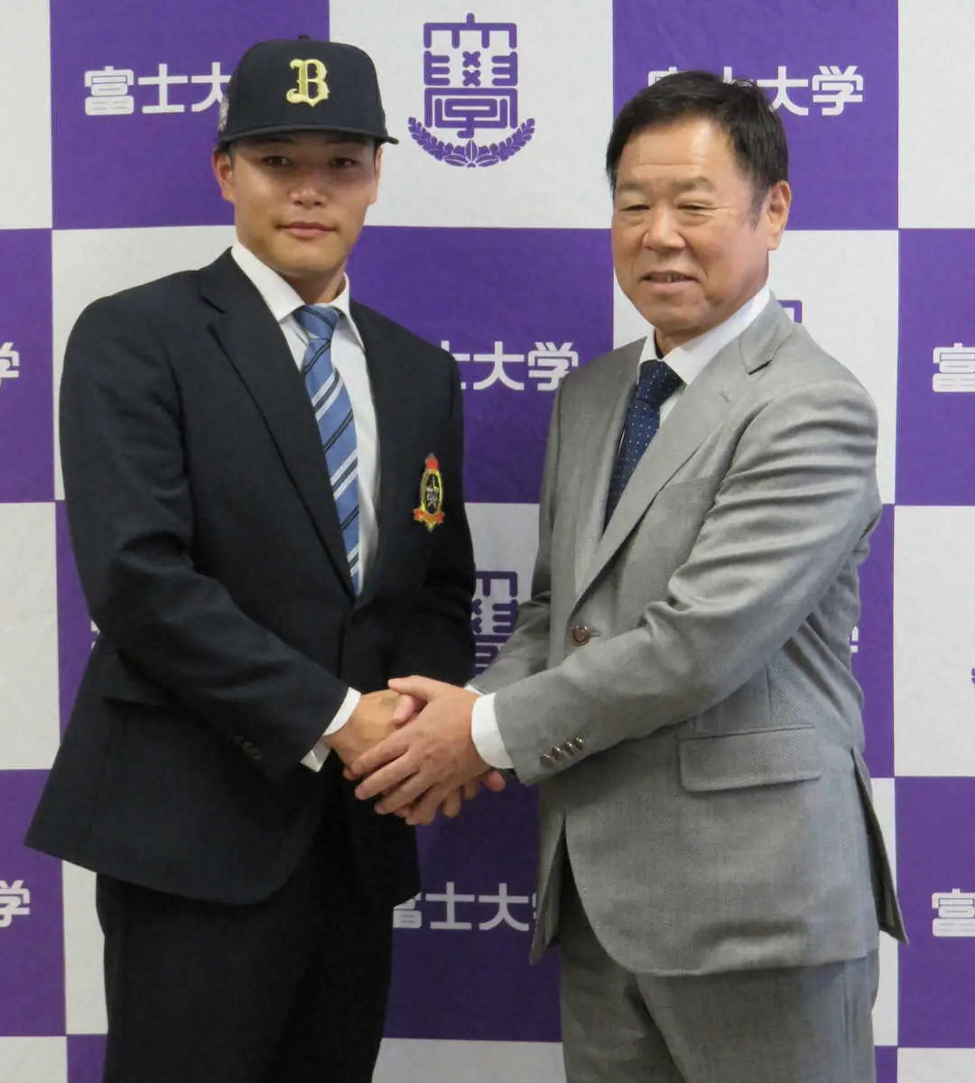 オリックスがドラフト1位の富士大・麦谷に指名あいさつ　「1年目からレギュラーを」