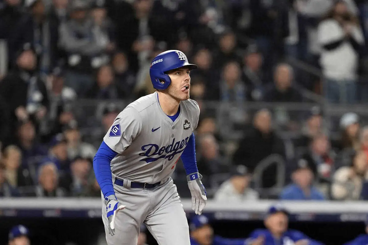 【画像・写真】フリーマンが先制2ラン！ワールドシリーズ5試合連発はMLBタイ記録　左肩負傷の大谷もゆっくり生還