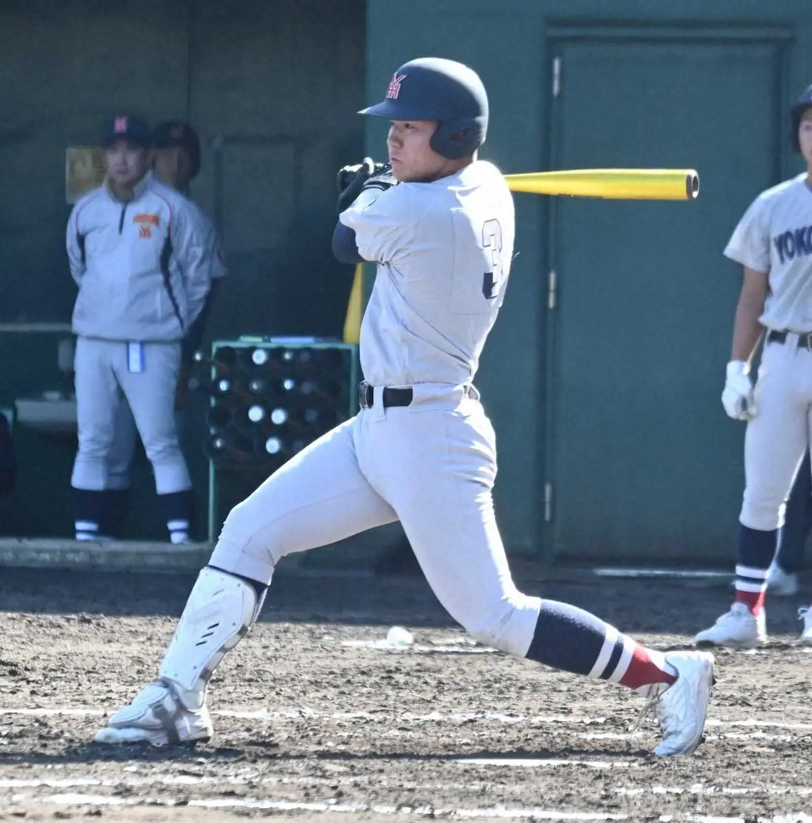 横浜が17年ぶりの決勝進出　二刀流の1年生4番・小野舜友が決勝打