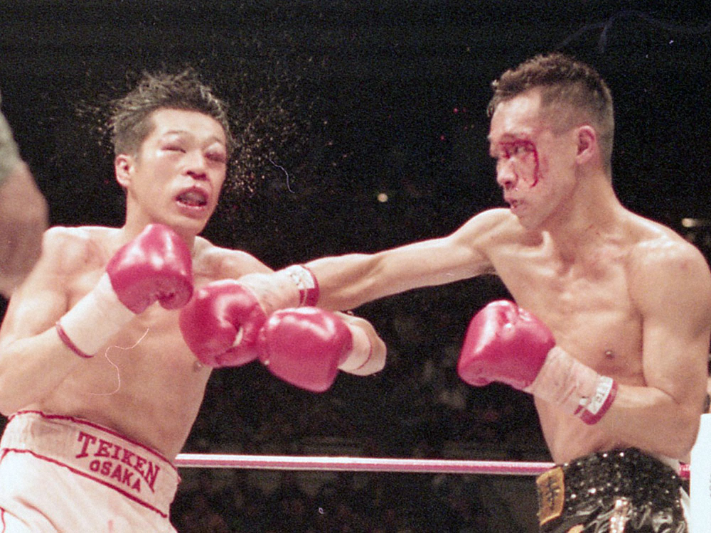 史上初の日本人世界王座統一戦――94年12月、壮絶打ち合い“浪速のジョー”敗れる
