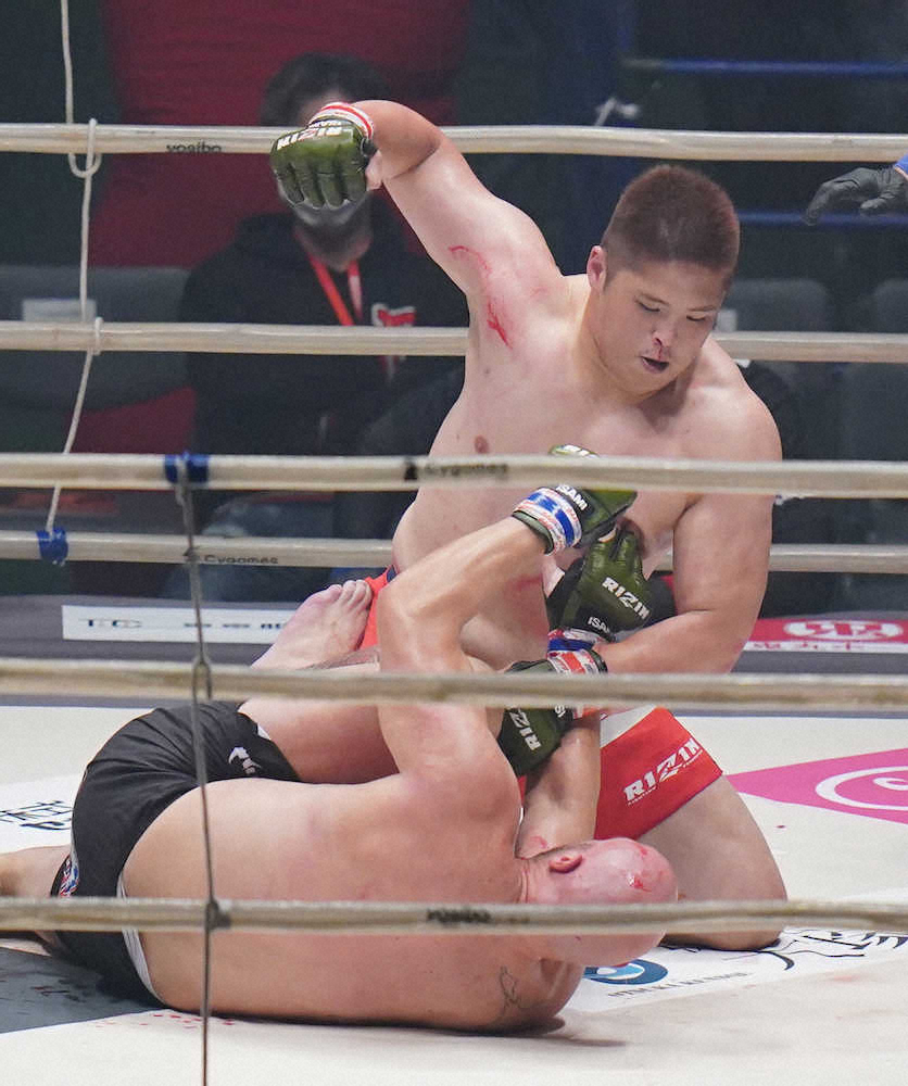 【RIZIN】元貴ノ富士のスダリオ剛、格闘家デビュー戦で勝利　元プロレス世界王者を1回終了TKO