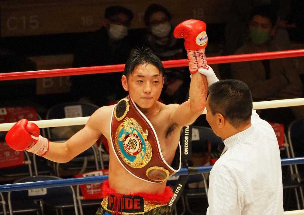 森武蔵、11回TKO勝ちでV3達成「世界の舞台で戦いたい」