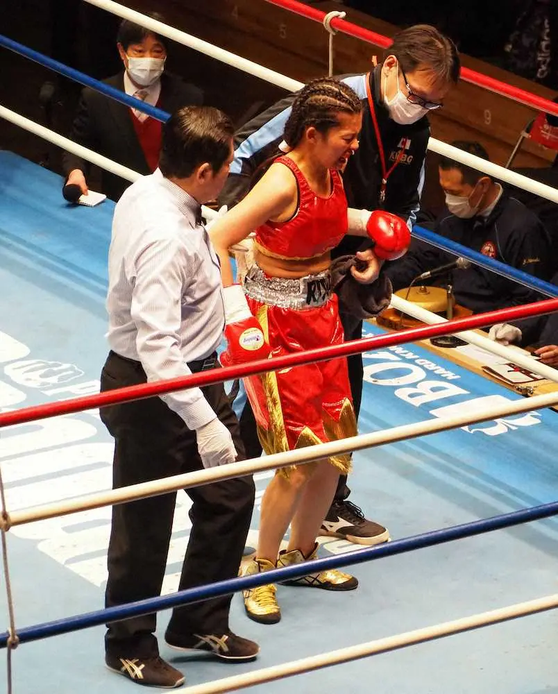 モデルボクサー郷司利也子、無念の2回TKO負け　結婚後初戦を飾れず…