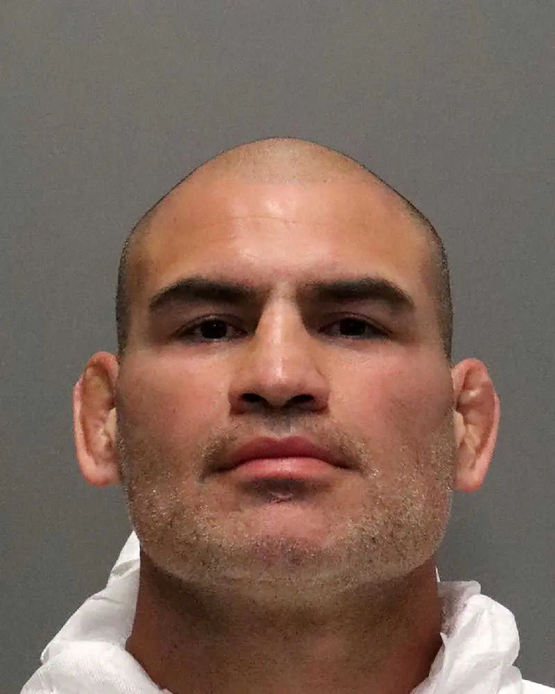 格闘家のケイン・ベラスケスが殺人未遂容疑で逮捕される　元UFC世界ヘビー級王者