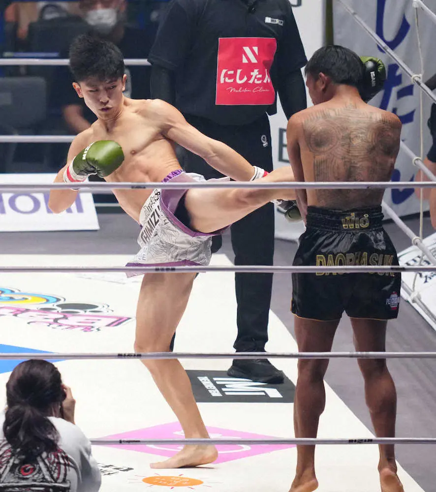 吉成名高　世界へ強さ見せた！1回TKO勝利でRIZINでは無傷の6連勝6KO「ムエタイ盛り上げたい」