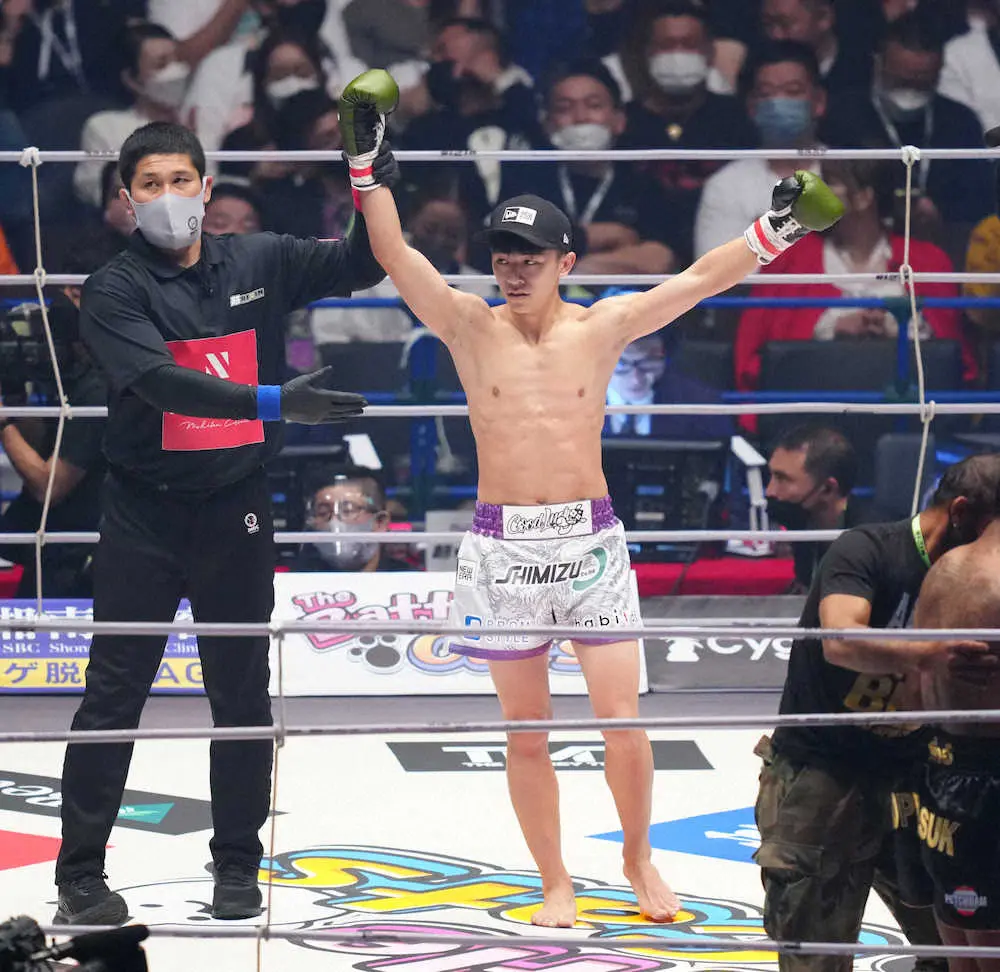 【画像・写真】吉成名高　世界へ強さ見せた！1回TKO勝利でRIZINでは無傷の6連勝6KO「ムエタイ盛り上げたい」