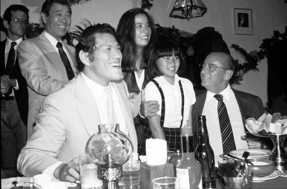 84年6月、倍賞美津子、ブラジルのフィゲイレド大統領と。東京・六本木にあったレストラン「Anton」で（撮影・原　悦生）