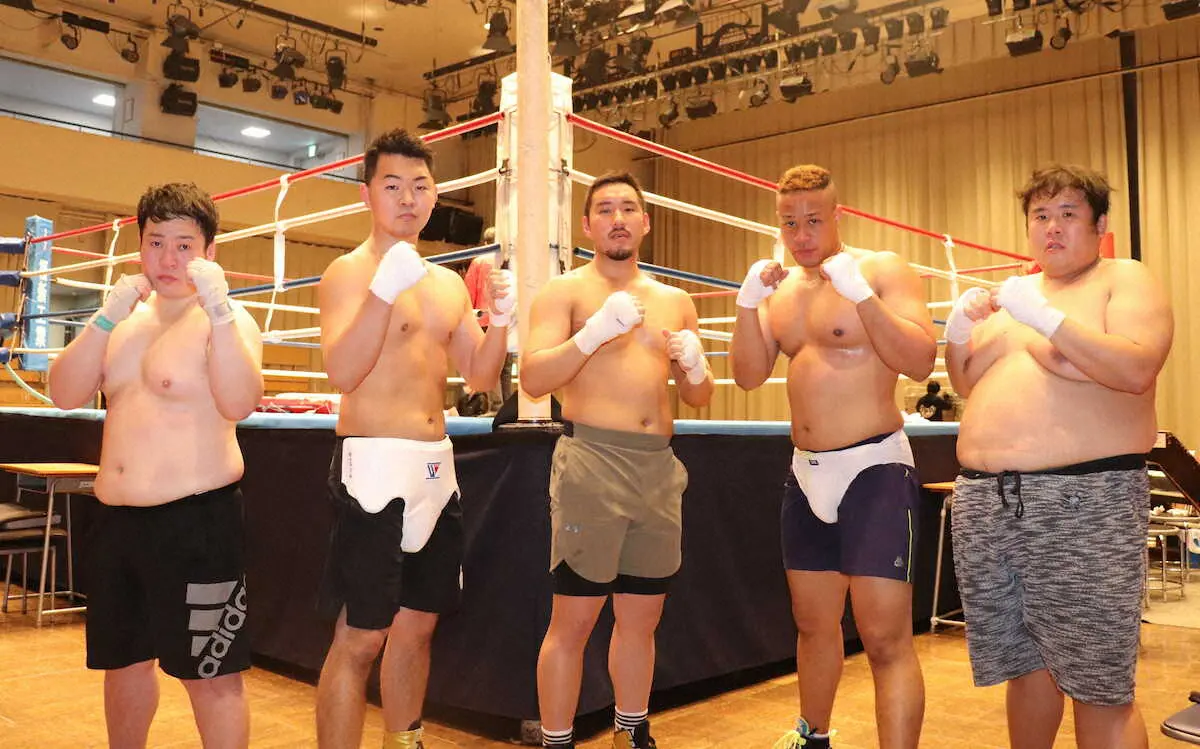 プロテストを受験した（左から）内田博人、菊地康二朗、斉藤勇輝、イヘグロ慶、中定大輔
