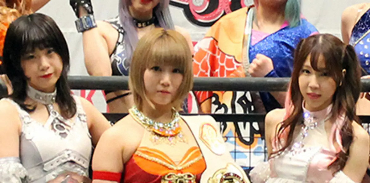 スターティングバトル2に出場した東京女子プロレス選手たち。（左から）辰巳リカ、坂崎ユカ、瑞希（20年撮影）