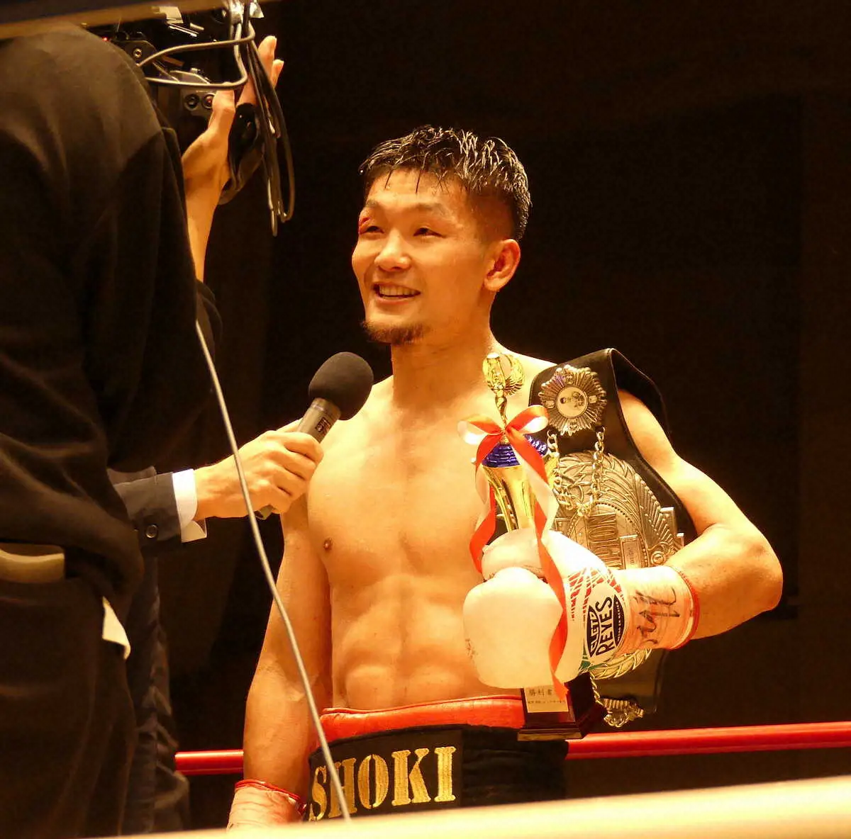 【ボクシング】王者・坂井祥紀が2度目の防衛　敗れたシーサー皆川は「まだやめられない」