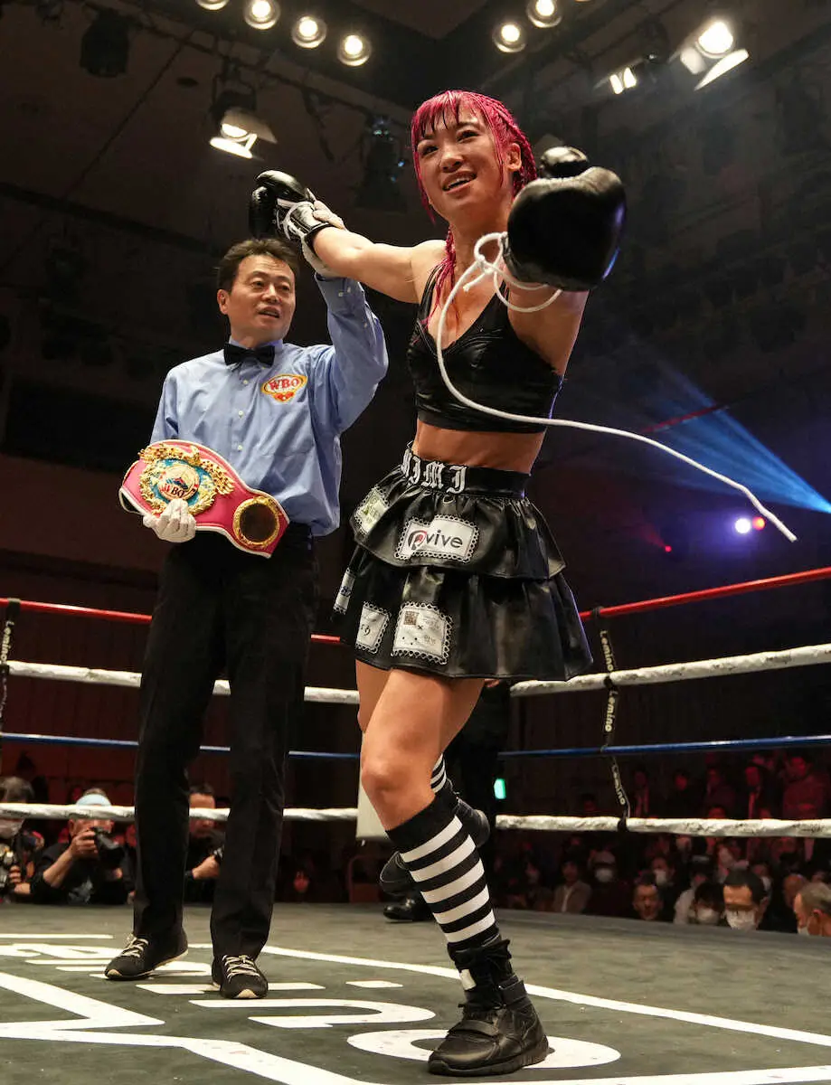 【女子ボクシング】晝田瑞希　“ミサミサ・コス”で6回TKO勝利　2戦連続KO勝利でV2達成