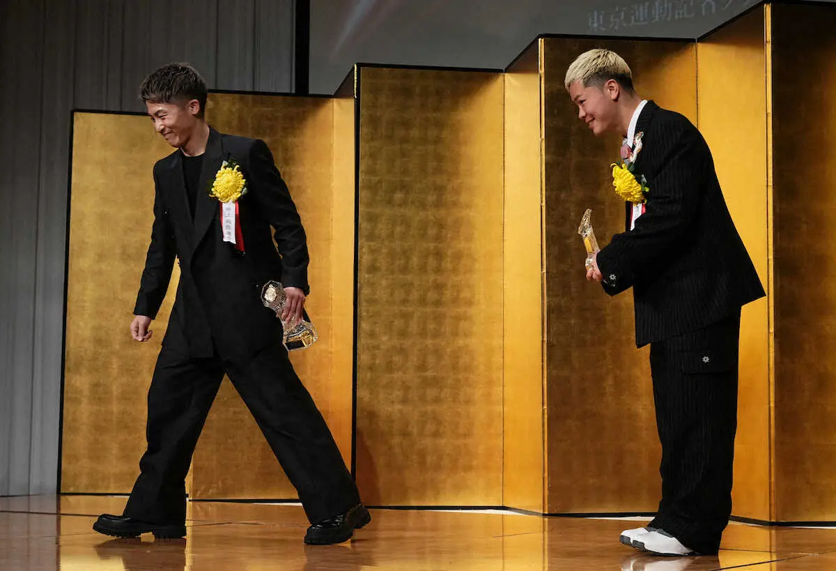 【ボクシング年間表彰式】新鋭賞の那須川天心「今年はベルトを」　“初対面”尚弥は「かっこいい」