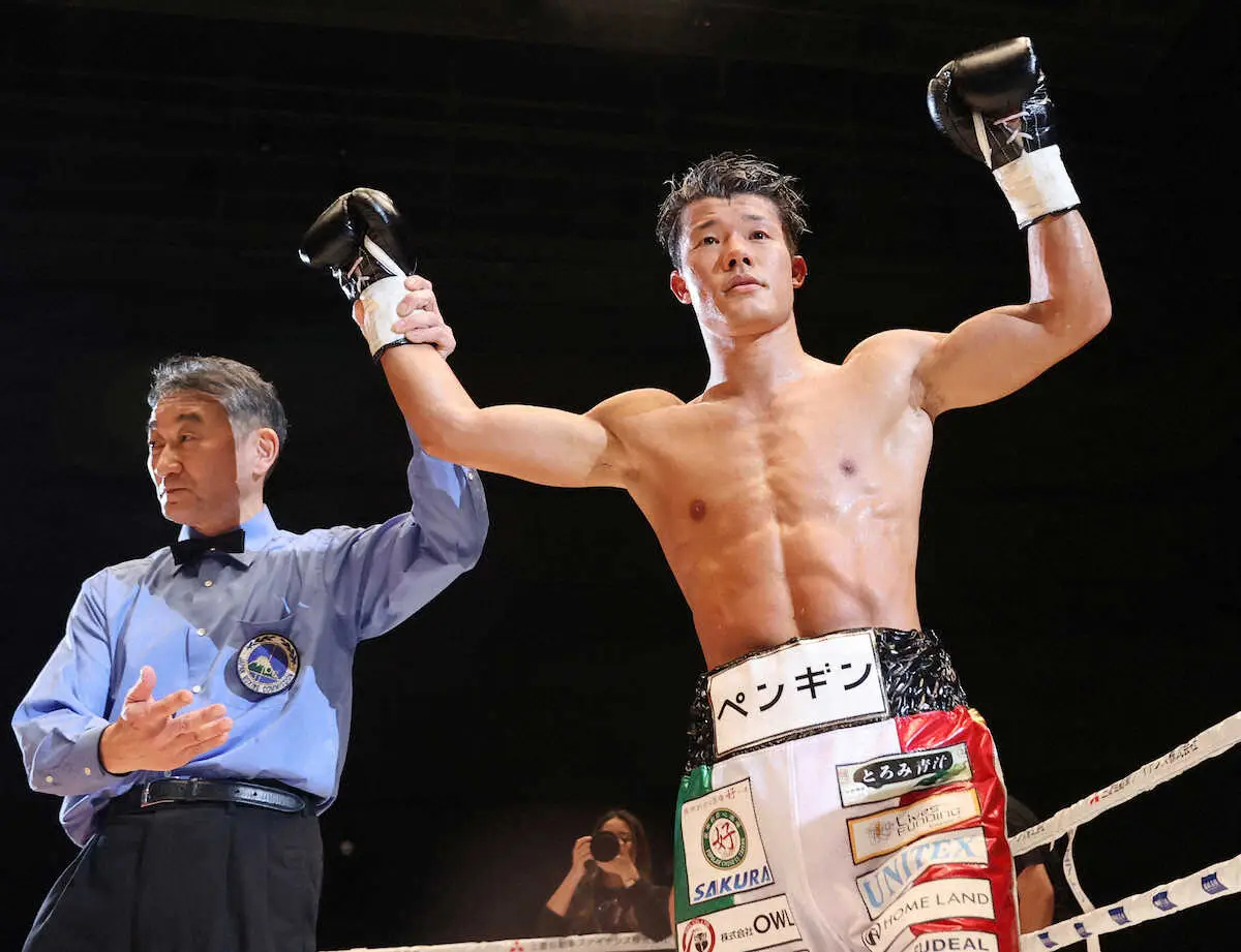 亀田和毅は5回終了TKO勝ち　父・史郎トレーナーの指示が場内にこだま