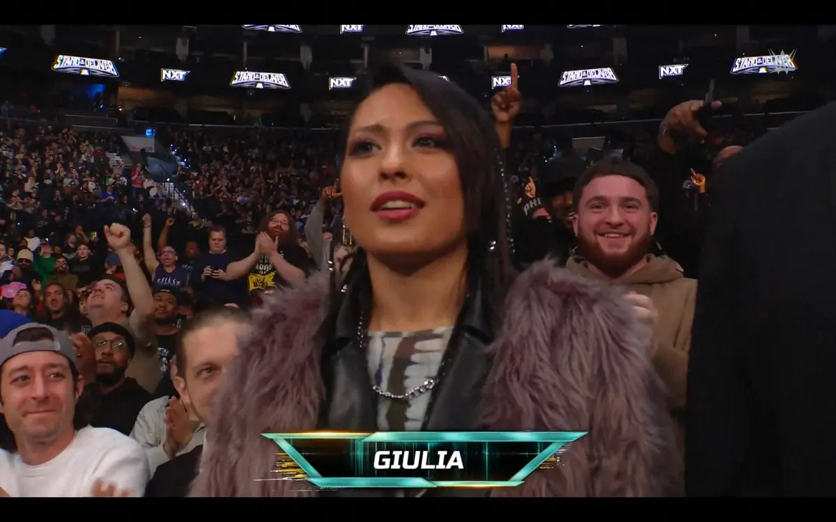 会場で紹介されたジュリア。WWEの公式X（＠WWE）から