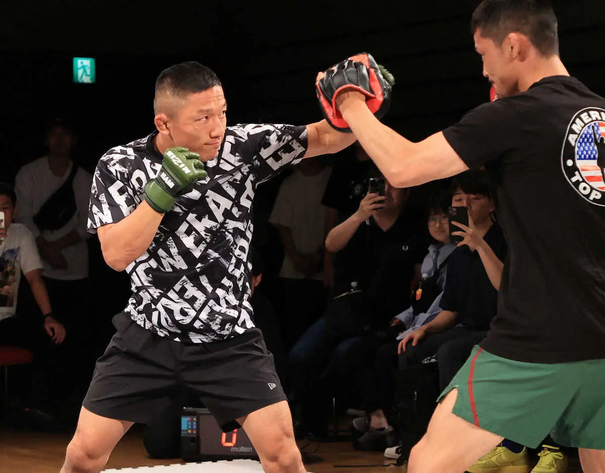 【RIZIN47】堀口が公開練習でリベンジを宣言「日本を代表してしっかり勝ちたい」