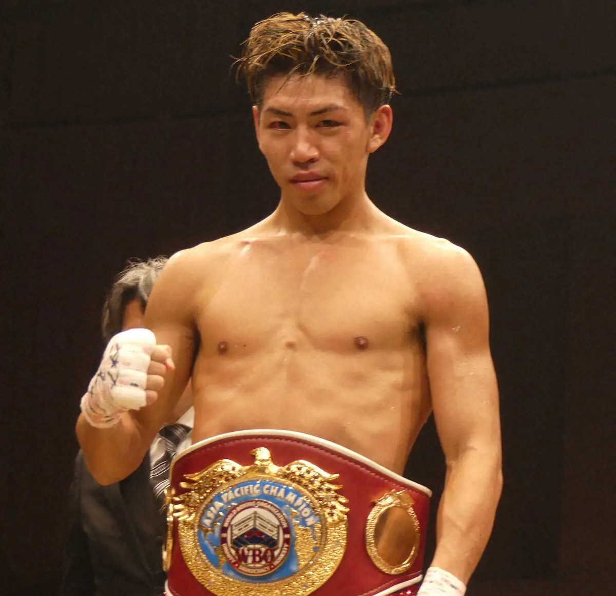 元アマ全日本王者・村田がWBO－AP新王者!　9回TKO勝ちにホッ「世界を狙える実力をつけたい」