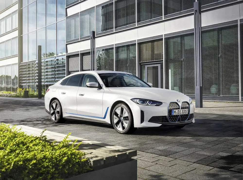 BMWの新型EV　電気自動車「i4」