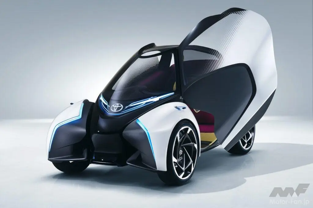 トヨタがコンセプトモデル「TOYOTA i-TRIL」を公開。近未来の都市型モビリティの超小型EVを提案【今日は何の日？3月19日】