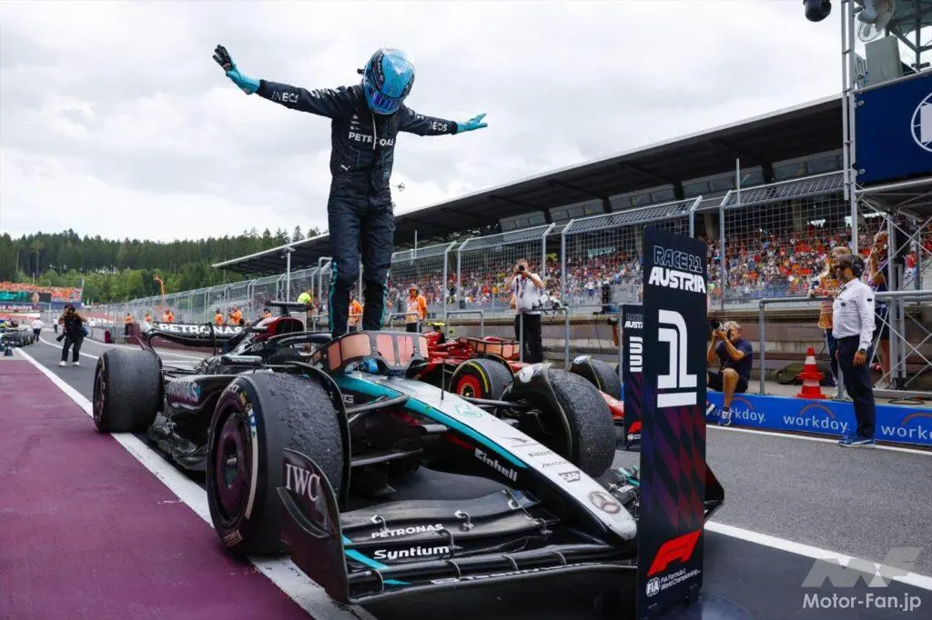 
                            FIAフォーミュラ1世界選手権（F1）は6月30日、2024年シーズン第11戦オーストリアGPの決勝を開催。メルセデスのジョージ・ラッセルが今シーズン初勝利を挙げた。 オーストリアGPではスプリントレースも実施。29日に […]
                        
