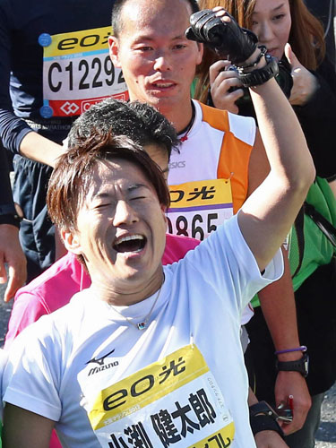 コブクロ小渕　初マラソンで４時間切った「もう一回したい」