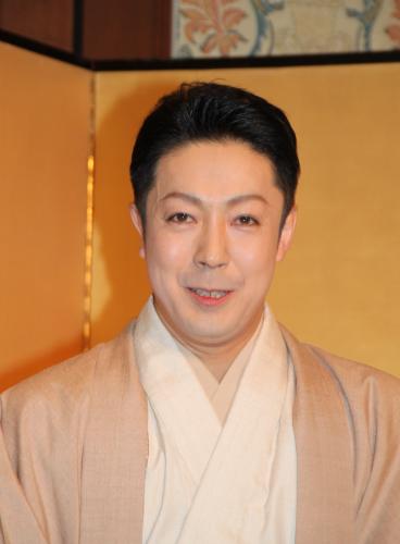 尾上菊之助　結婚会見「この人しかいない　仲人さんの結納の言葉にゾクっと」