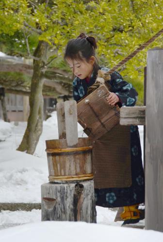 「おしん」山形ロケ開始　浜田ここね寒さに負けず熱演