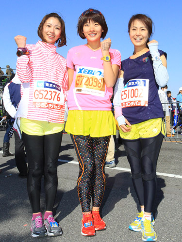 ＜東京マラソン２０１３＞完走した（左から）阪田瑞穂、西谷綾子、魚住咲恵