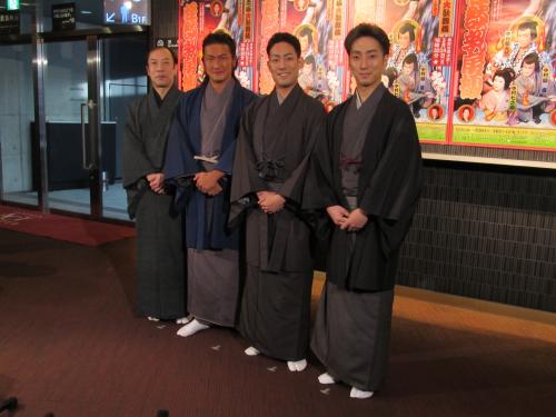 「赤坂大歌舞伎」公開舞台稽古に出席した（左から）片岡亀蔵、中村獅童、中村勘九郎、中村七之助