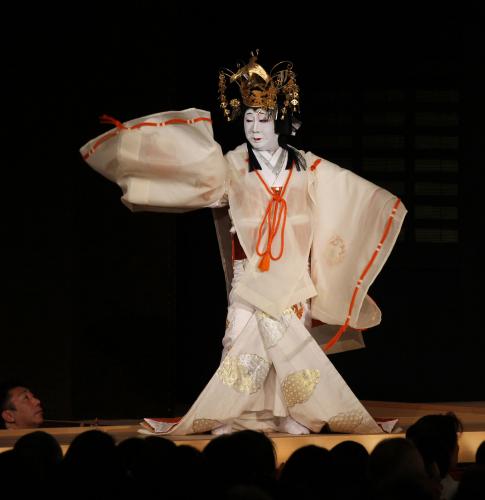 藤十郎　祝いの舞いで幕開き「世界の歌舞伎として…」