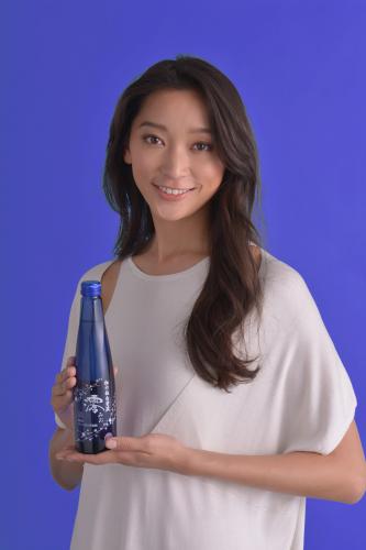 杏は“日本酒女子”「おちょこコレクションしている」