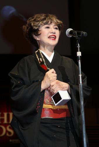 加賀まりこ　絹代賞「欲しかった賞　いま現実になりました」