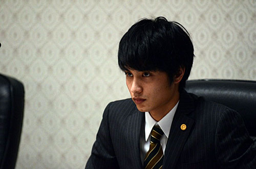 中村蒼　弁護士役に初挑戦！伊藤英明らに刺激「男としても尊敬」