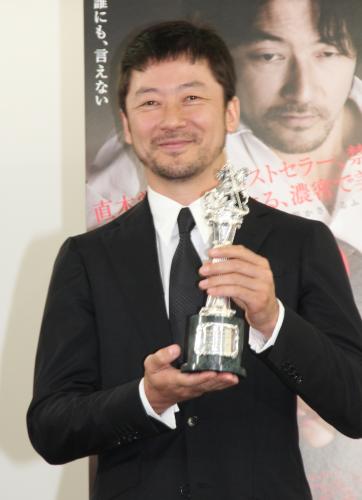 浅野忠信　最優秀男優賞、３１年ぶりの快挙は「いい重み」