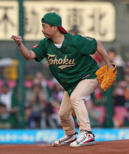 【画像・写真】楽天のそっくりさん「次長課長」河本と奇跡の共演