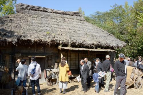 花アンのロケセット一般公開　山梨・韮崎に「花子の生家」