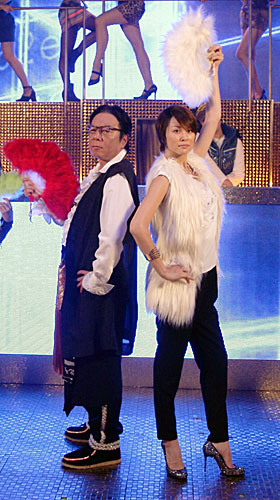 「ドクターＸ」でダンス対決を繰り広げる米倉涼子（右）と古田新太（Ｃ）テレビ朝日