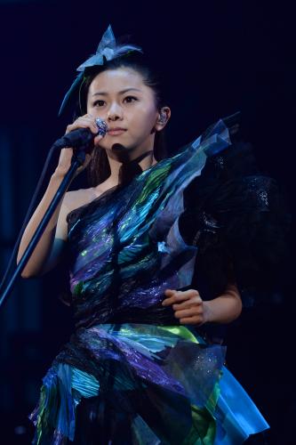 【画像・写真】倉木麻衣　感涙15周年ライブ！オープニングで“マイケル伝説”再現