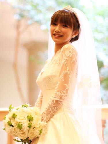 ゴマキ挙式　結婚半年「夢かなった」ウエディングドレス