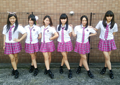 ワゴン車横転　負傷の４人は福岡ご当地アイドル「一日も早く復帰を」