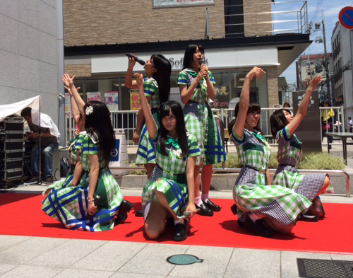 【画像・写真】神戸発アイドル「ＫＯＢｅｒｒｉｅＳ」　地元商店街ＰＲ隊就任