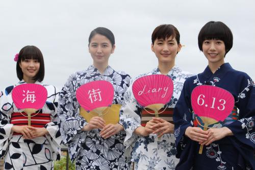 浴衣姿の４姉妹が鎌倉でヒット祈願　綾瀬はるか「うれしい」