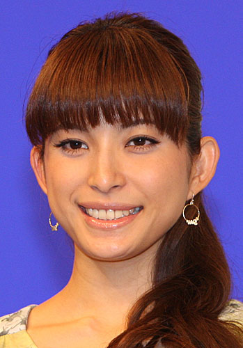 上原多香子　舞台で芸能活動再開　９カ月ぶりブログ更新し明らかに