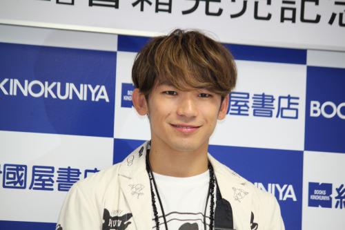 【画像・写真】ＮＡＯＴＯ　初フォト・エッセーは「夢みたい」卒業の３人にエールも