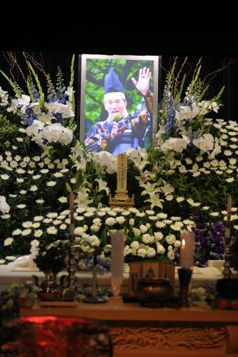 【画像・写真】阿藤さん　武将姿の遺影　地元小田原の祭りに参加した時撮影