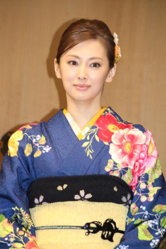 北川景子、結婚はいつ？…質問は出囃子にかき消され